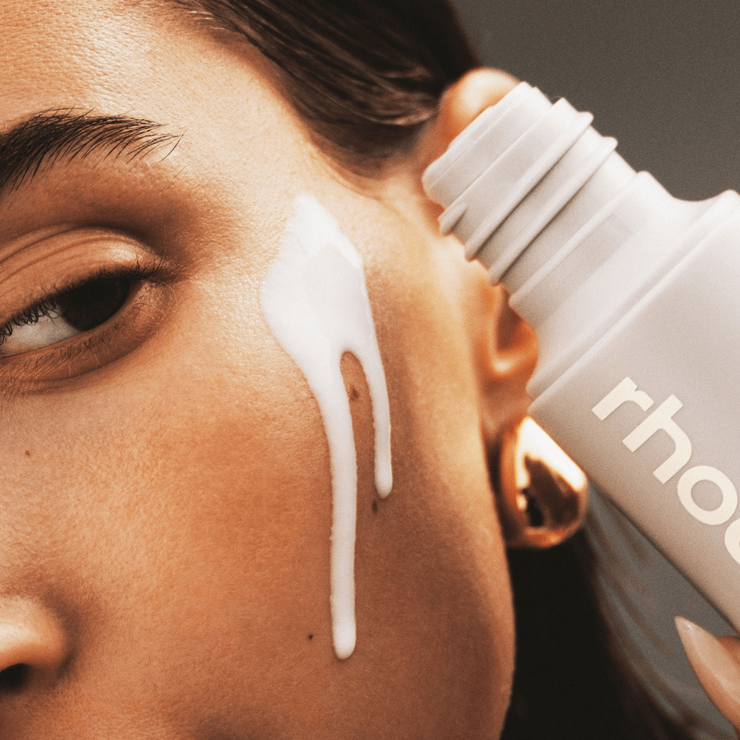 Rhode Glazing Milk Yüz Esansı