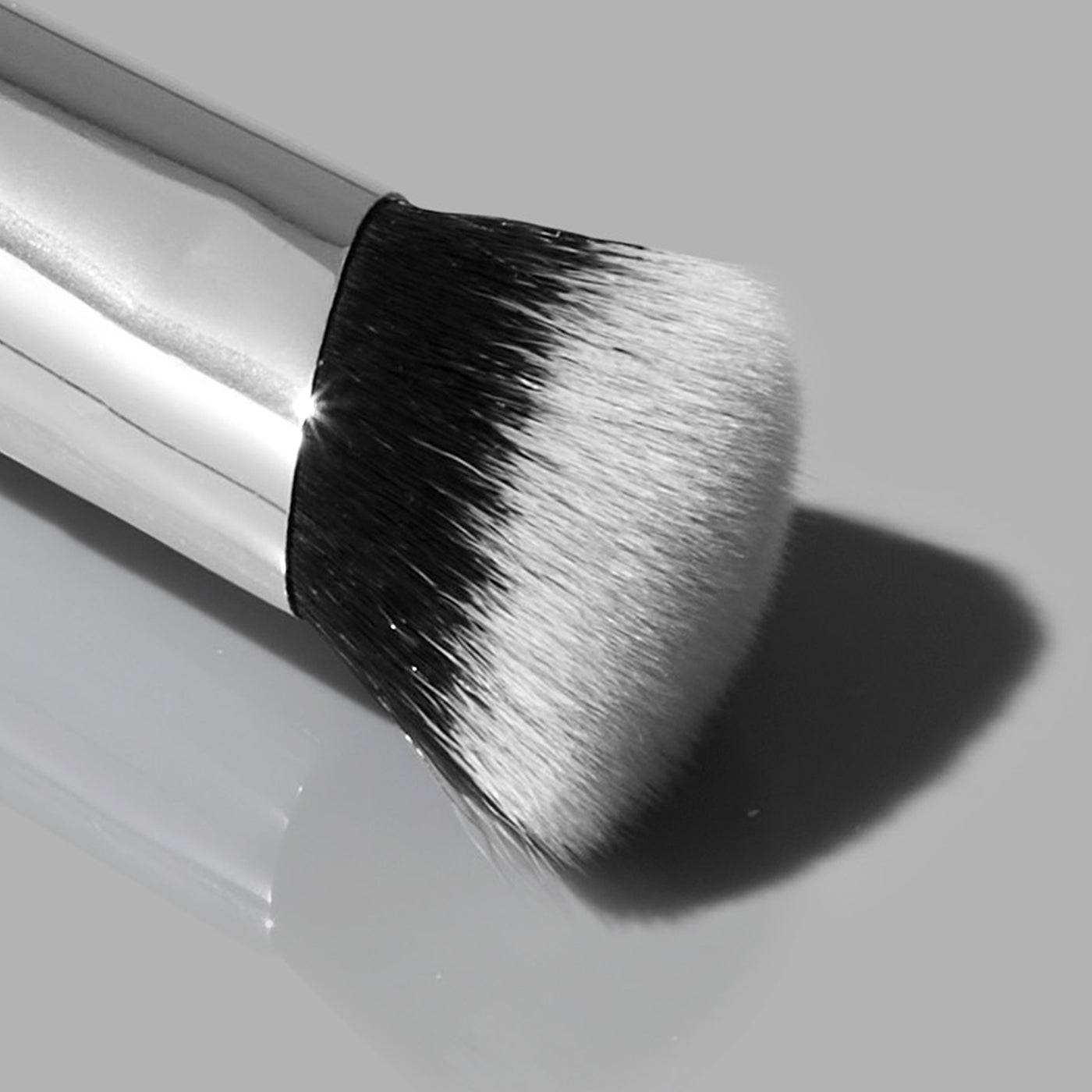 Haus Labs Triclone™ Skin Tech Concealer Brush - Kapatıcı Fırçası